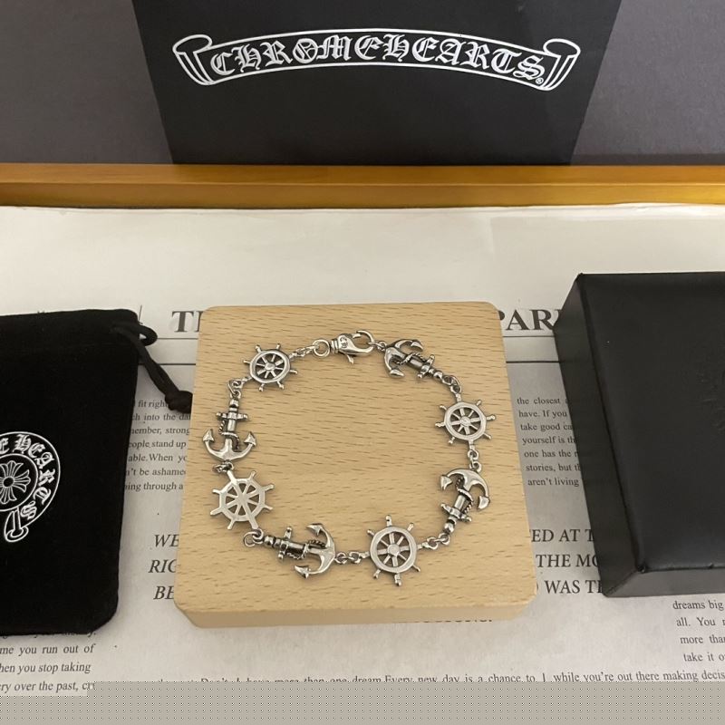 Ch**me He**ts bracelets